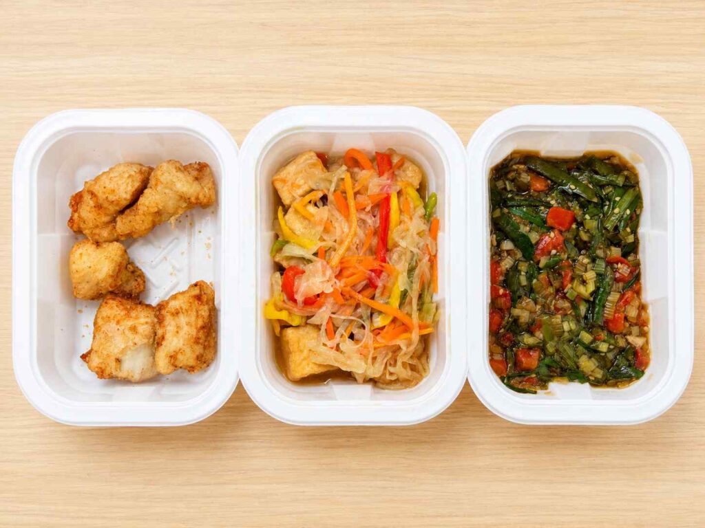鶏唐揚げの冷製トマトにらだれと厚揚げの南蛮フル